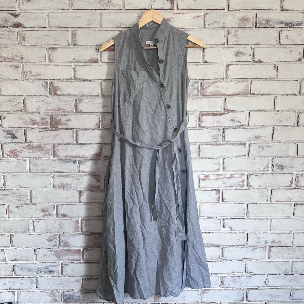 Mel en Stel sleeveless gray diagonal button maxi dress size small